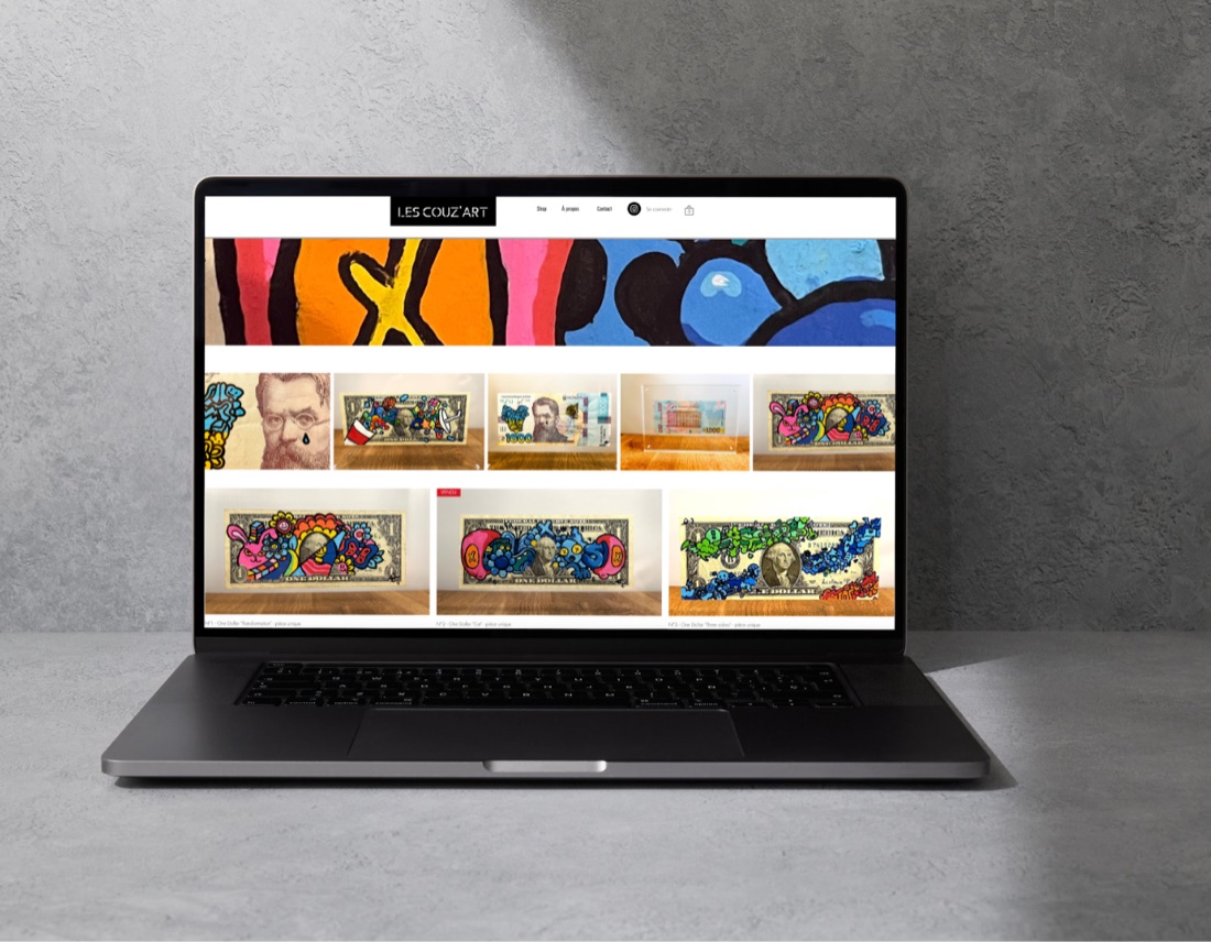 Site e-commerce créé pour Les Couz'Art, présenté sur ordinateur portable
