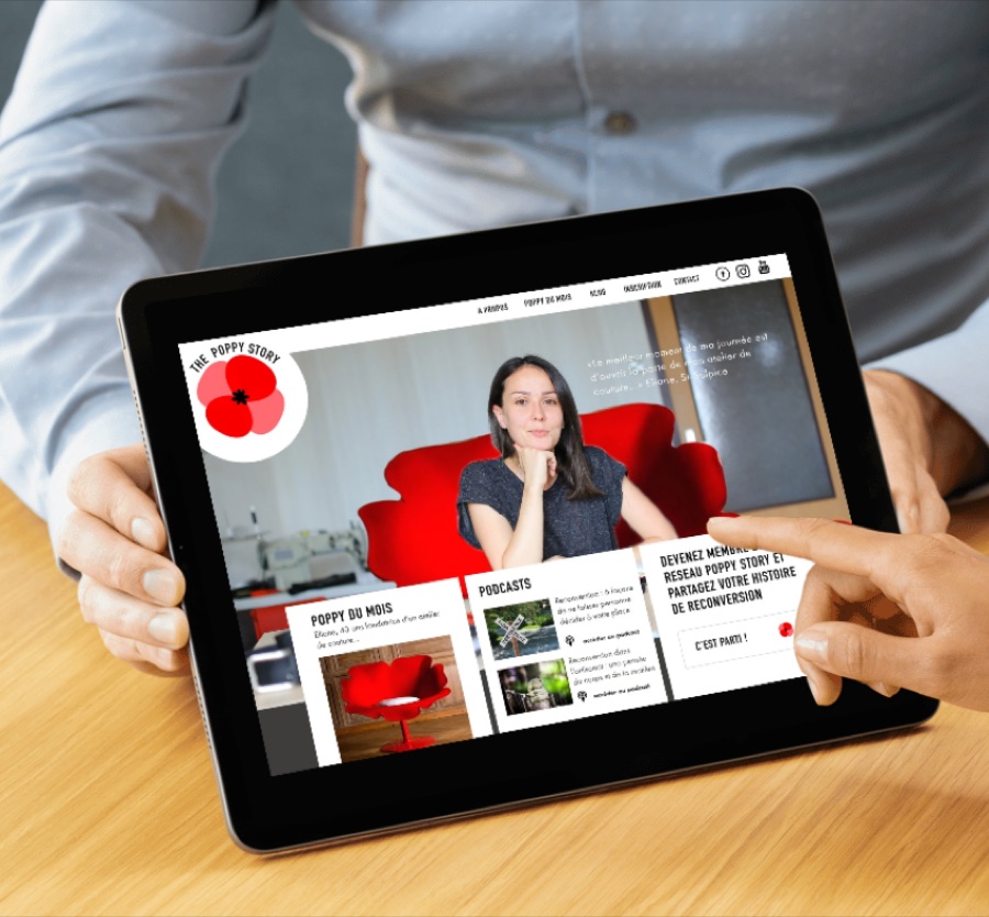 Site internet créé pour The Poppy Story, présenté sur tablette